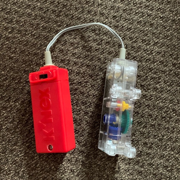 K'NEX Motor Power Pack Tethered short Cable Red Clear Multi Color Fwd Rev KNEX - Picture 1 of 2